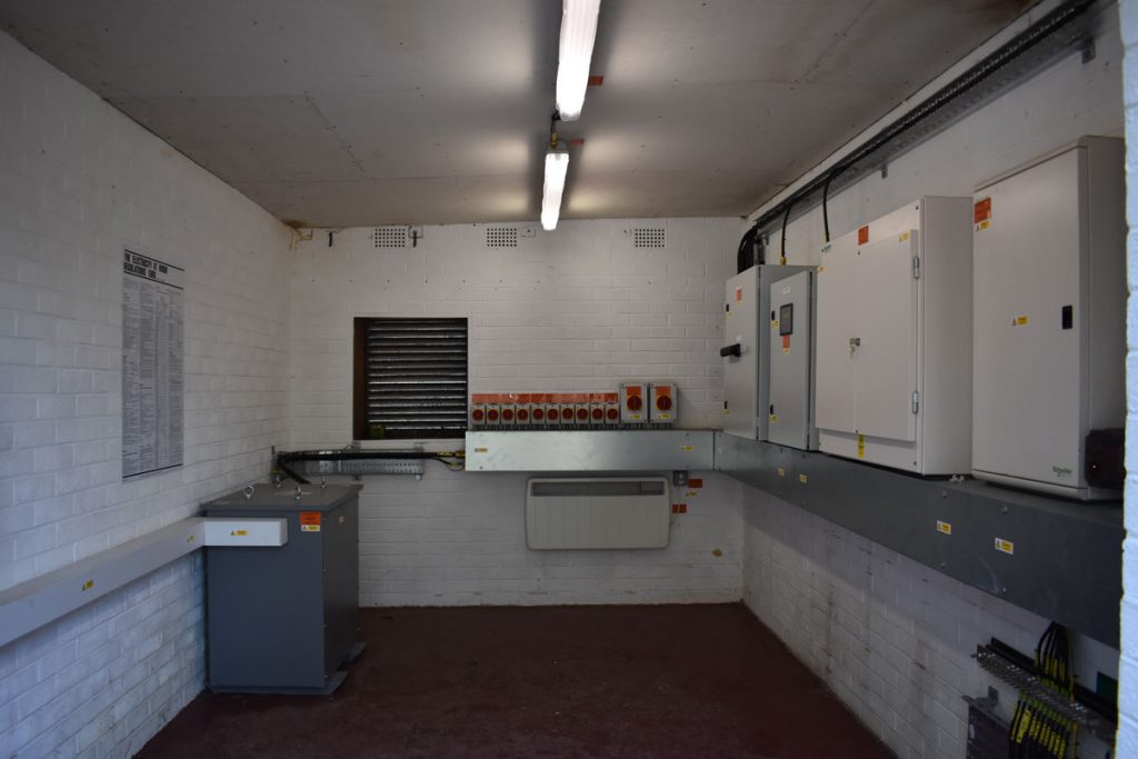 24_Low-Thornley-C